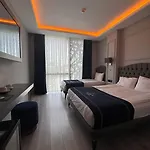 Hotel Airport & Private Trasportation Istanbul Airport-by Loft 3*
